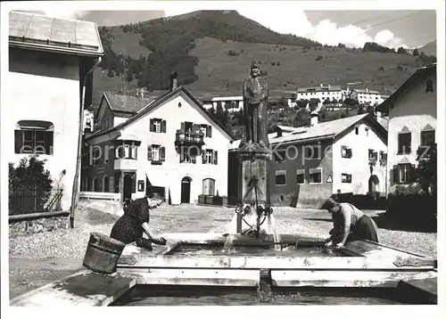 Scuol GR Dorfplatz mit Brunnen Kat. Scuol