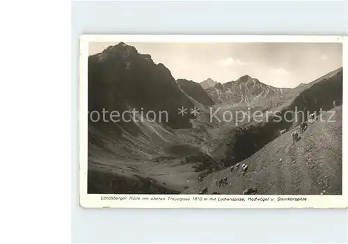 Landsbergerhuette am Hohen Traualpsee mit Lachenspitze Hochvogel und Steinkarspitze Kat. Tannheim