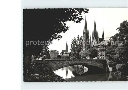 Strasbourg Alsace Eglise Saint Paul et la Cathedrale Kat. Strasbourg