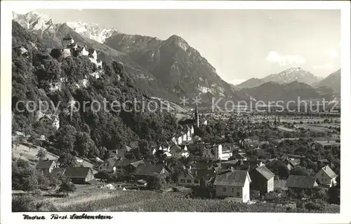 Vaduz Gesamtansicht mit Alpenpanorama Schloss Kat. Vaduz