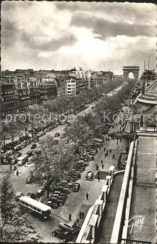 Paris Avenue des Champs Elysees vers l arc de triomphe de l Etoile Kat. Paris