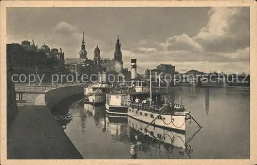 Dresden Dampfschiff Anlegestelle Kat. Dresden Elbe