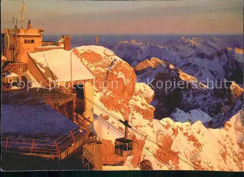 Zugspitze Zugspitz Gipfelbahn Berghotel Schneefernerhaus Alpenpanorama Abendstimmung Kat. Garmisch Partenkirchen
