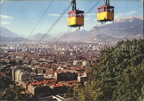 Grenoble Telepherique de la Bastille Croisement des deux bennes Kat. Grenoble