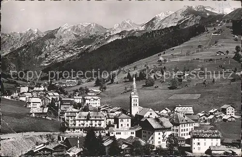 La Clusaz Vue generale et Chaine des Aravis Kat. La Clusaz