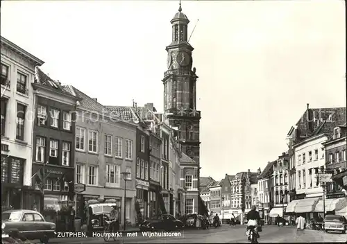 Zutphen Houtmarkt met Wijnhuistoren Kat. Zutphen
