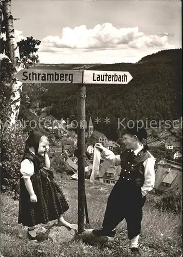 Lauterbach Schwarzwald Wegweiser Trachtenkinder Ortsblick Kat. Lauterbach