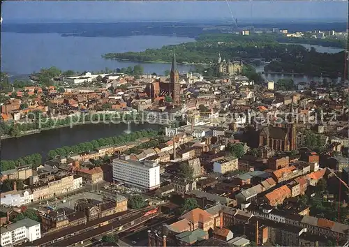 Schwerin Mecklenburg Blick auf Altstadt mit Paulskirche Dom Pfaffenteich und Schloss Kat. Schwerin