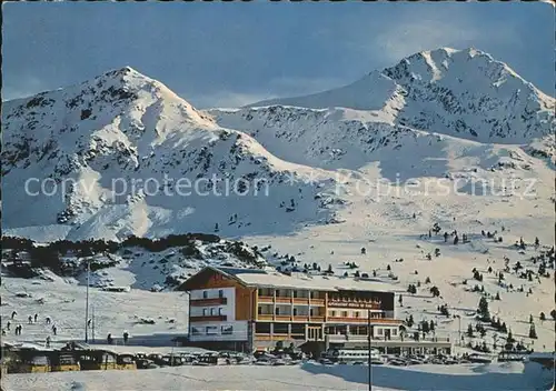 Obertauern Hotelt Perner mit Plattenspitz Gamskorspitze Kat. Untertauern