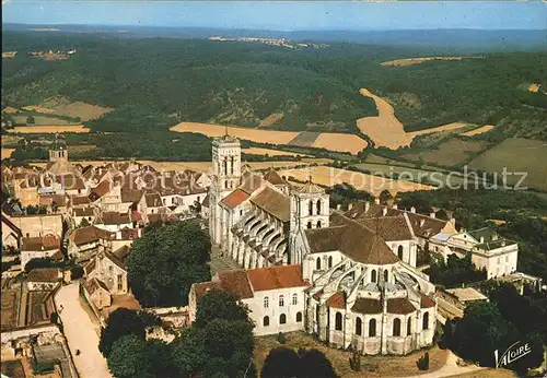 Vezelay Les Merveilles de L Yonne Fliegeraufnahme Basilique Sainte Madeleine Kat. Vezelay