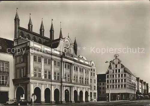 Rostock Mecklenburg Vorpommern Rathaus mit Seemannshotel und Haus Sonne Kat. Rostock
