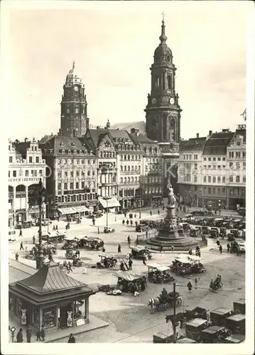 Dresden Altmarkt mit Kreuzkirche und Rathausturm vor der Zerstoerung Kat. Dresden Elbe
