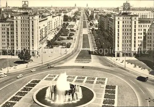 Berlin Blick vom Strausberger Platz zur Karl Marx Allee Springbrunnen Hauptstadt der DDR Kat. Berlin