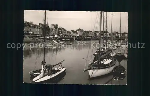 Le Pouliguen Le Port a maree basse Bateau a voile Kat. Le Pouliguen