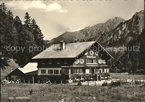 Hinterstein Bad Hindelang Berggasthaus Giebelhaus mit Rauhhorn im Hintersteiner Tal Allgaeuer Alpen / Bad Hindelang /Oberallgaeu LKR