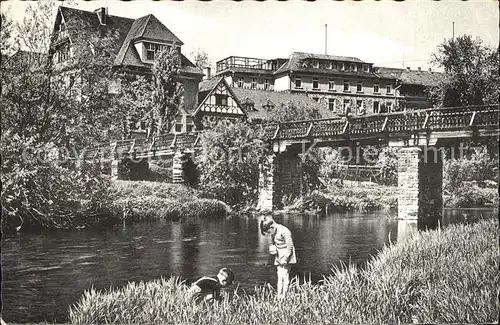 Ahrweiler Ahr Dr von Ehrenwall'sche Kuranstalt Bruecke Uferpartie Ahr Kinder / Bad Neuenahr-Ahrweiler /Ahrweiler LKR