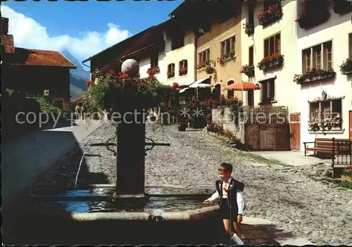 Gruyeres FR Dorfpartie mit Brunnen Kat. Gruyeres