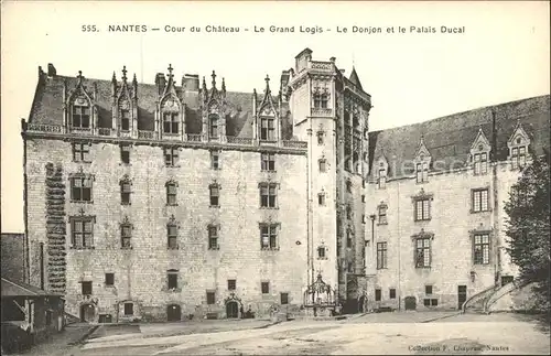 Nantes Loire Atlantique Cour du Chateau Le Grand Logis Le Donjon et le Palais Ducal Kat. Nantes