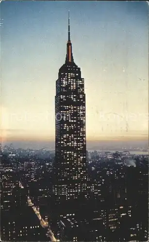 New York City Emire State Building at Night / New York /