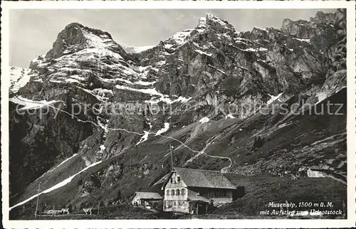 Musenalp Berghaus Touristenhuette mit Aufstieg zum Urirotstock Urner Alpen Kat. Musenalp