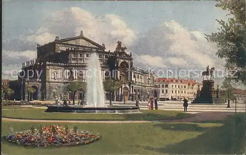 Dresden Opernhaus Koenig Johann Denkmal Springbrunnen Kat. Dresden Elbe