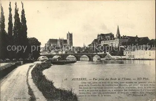 Auxerre Vue prise des Bords de l Yonne Cathedrale Kat. Auxerre