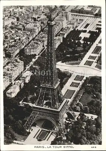 Paris La Tour Eiffel vue aerienne Kat. Paris