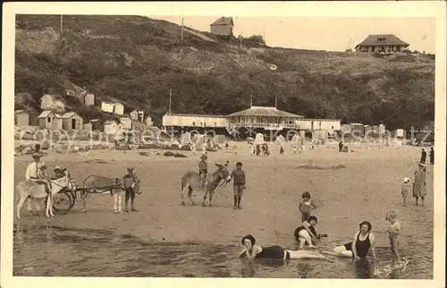 Carteret Manche Ebats sur la Plage a maree basse Collection Les belles Plages Normandes Kat. Barneville Carteret