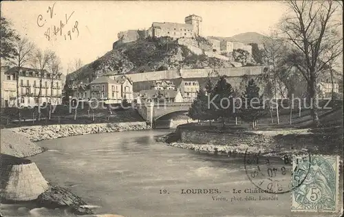 Lourdes Hautes Pyrenees Chateau Bords de la riviere Kat. Lourdes