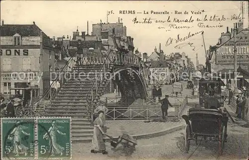 Reims Champagne Ardenne La Passerelle Rue de Vesle Kutsche Strassenbahn Kat. Reims