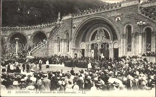 Lourdes Hautes Pyrenees Procession du Saint Sacrement Wallfahrtsort Kat. Lourdes