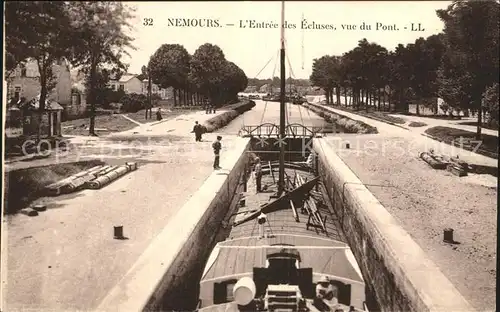 Nemours Seine et Marne Entree des Ecluses vue du Pont Kat. Nemours