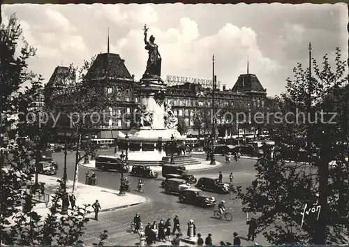 Paris en flanant Place de la Republique Statue Monument Kat. Paris
