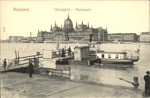 Budapest Parlamaent Donau Schiffsanlegestelle Kat. Budapest