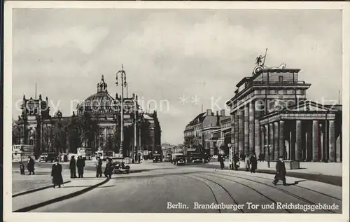 Berlin Brandenburger Tor Reichstagsgebaeude Kat. Berlin