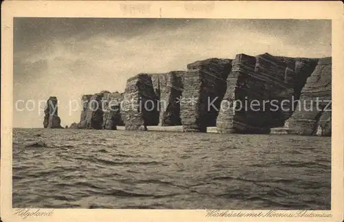 Helgoland Westkueste mit Nonne und Schutzmauer / Helgoland /Pinneberg LKR