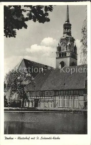 Itzehoe Klosterhof mit Sankt Laurenti Kirche Kat. Itzehoe