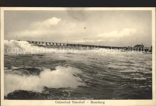 Niendorf Ostseebad Brandung Seebruecke Kat. Timmendorfer Strand