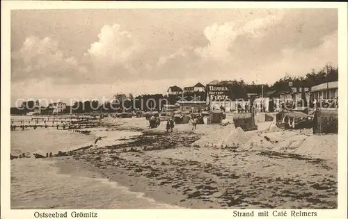 Groemitz Ostseebad Strand mit Cafe Reimers Ostseebad /  /