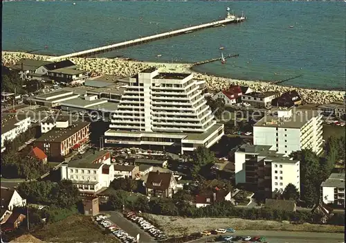 Groemitz Ostseebad Hotels Strand Seebruecke Ostseeheilbad Fliegeraufnahme /  /