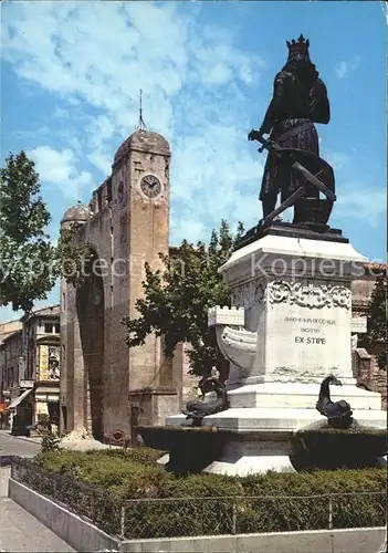 Aigues Mortes Gard L Eglise Notre Dame des Sablons et la Statue Kat. Aigues Mortes