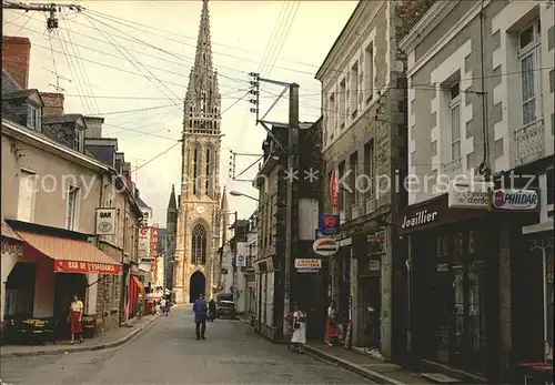 La Guerche de Bretagne La rue Notre Dame et Eglise Kat. La Guerche de Bretagne