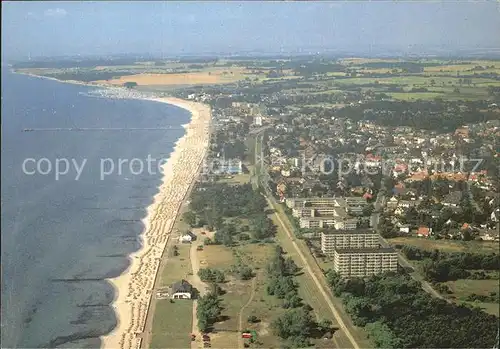 Groemitz Ostseebad Fliegeraufnahme mit Strand /  /