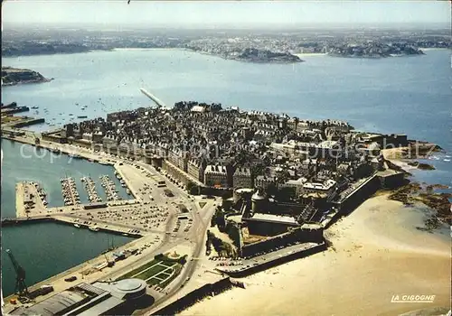 Saint Malo Ille et Vilaine Bretagne Ville Close second plan station Dinard Kat. Saint Malo