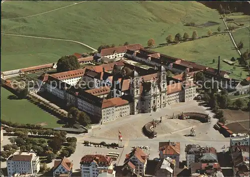 Einsiedeln SZ Fliegeraufnahme Kloster / Einsiedeln /Bz. Einsiedeln