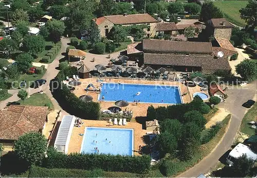 Belves Dordogne Haute de Ratebout Swimmingpools Vue aerienne Kat. Belves