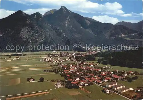 Piesenhausen mit Blick zum Hochgern Bayerische Alpen Fliegeraufnahme Kat. Marquartstein