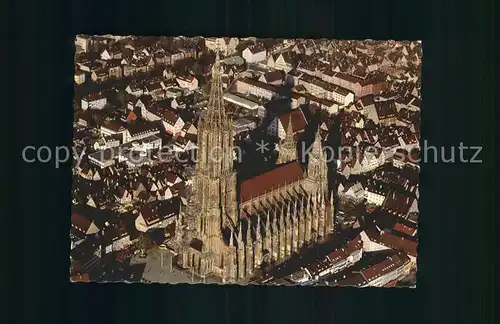 Ulm Donau Spaetgotisches Muenster hoechste Kirchturm der Welt Fliegeraufnahme Kat. Ulm