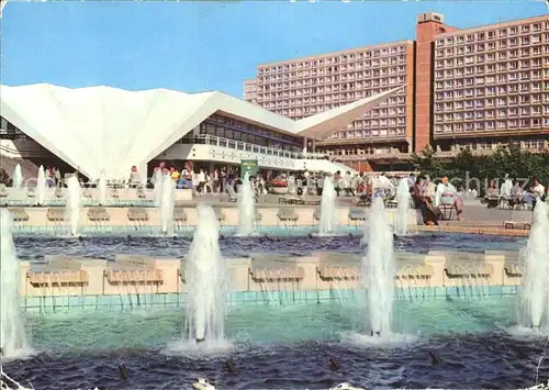 Berlin Wasserspiele vor dem Fernsehturm Hauptstadt der DDR Kat. Berlin