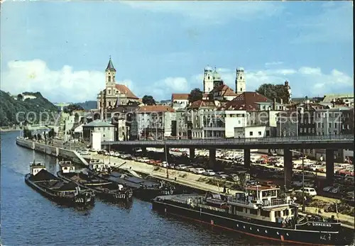 Passau Donauhafen mit neuer Schanzelbrueckenauffahrt Dreifuessestadt Frachtkahn Kat. Passau